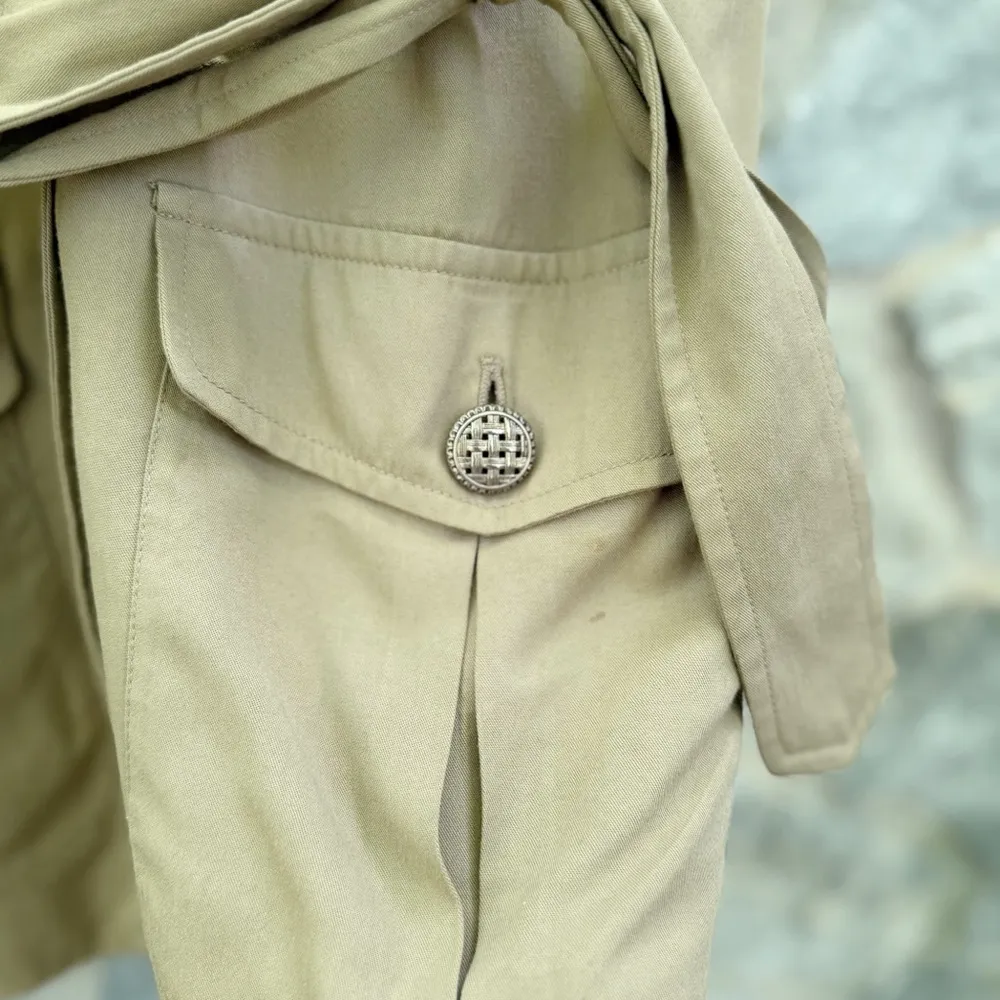 Vintage 90s Safari Vibes Khaki Sleeveless Button-Up Vest with Belt - Image 4