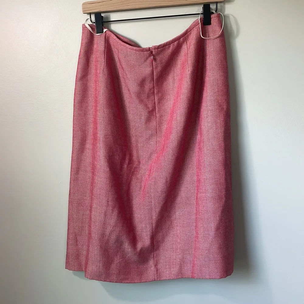 Kasper 2 piece suit in size 12 with button detail on jacket. Blazer/skirt Career - Image 9