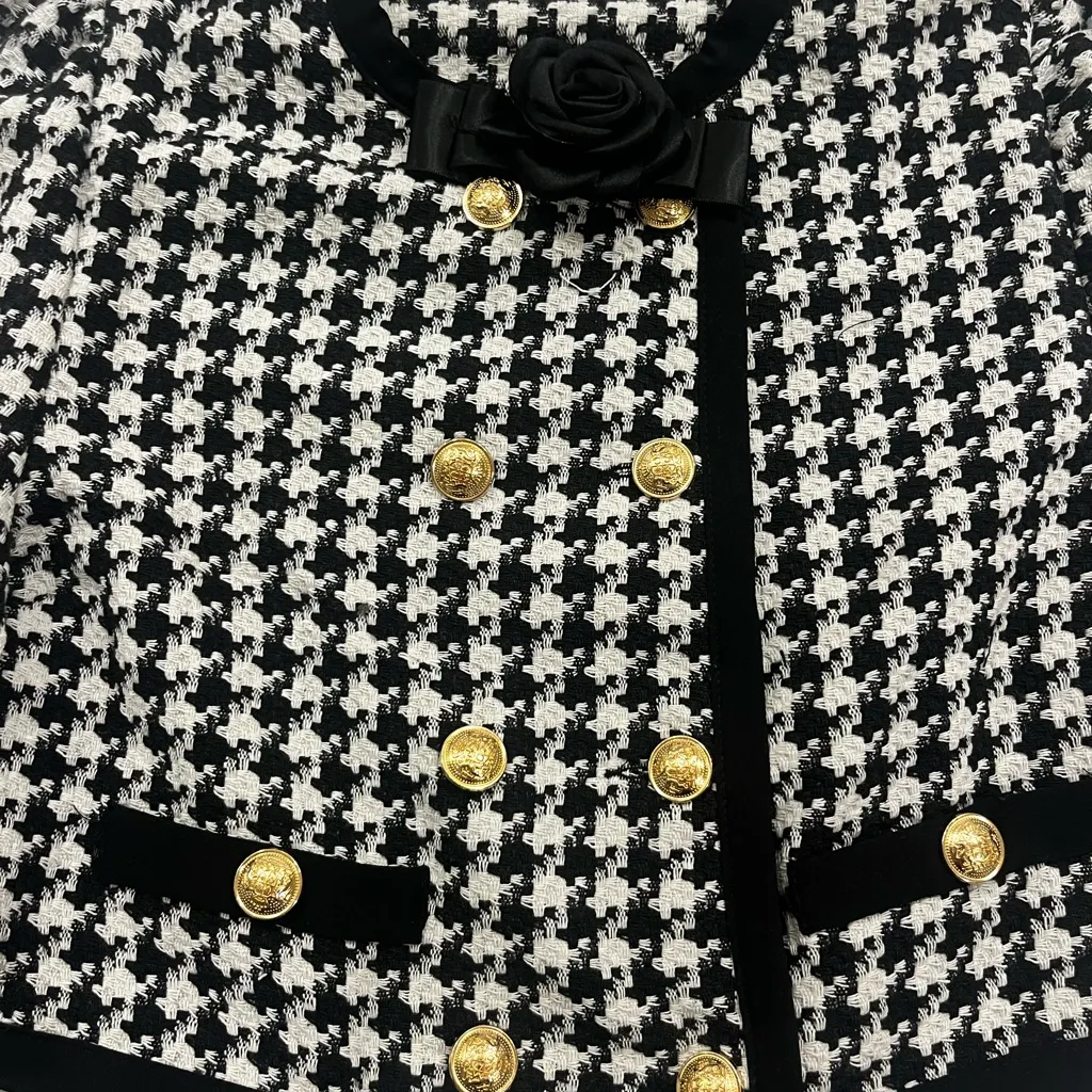Black and White Houndstooth Set with Gold Buttons Size 2 - Image 5