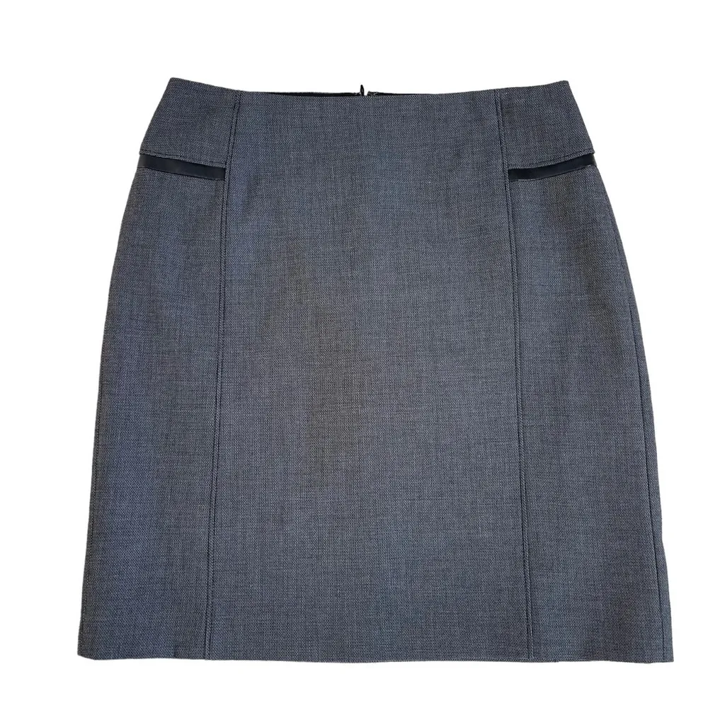 White House Black Market Women’s Luxe Suiting Pencil Skirt Size 8 Leather Trim - Image 3