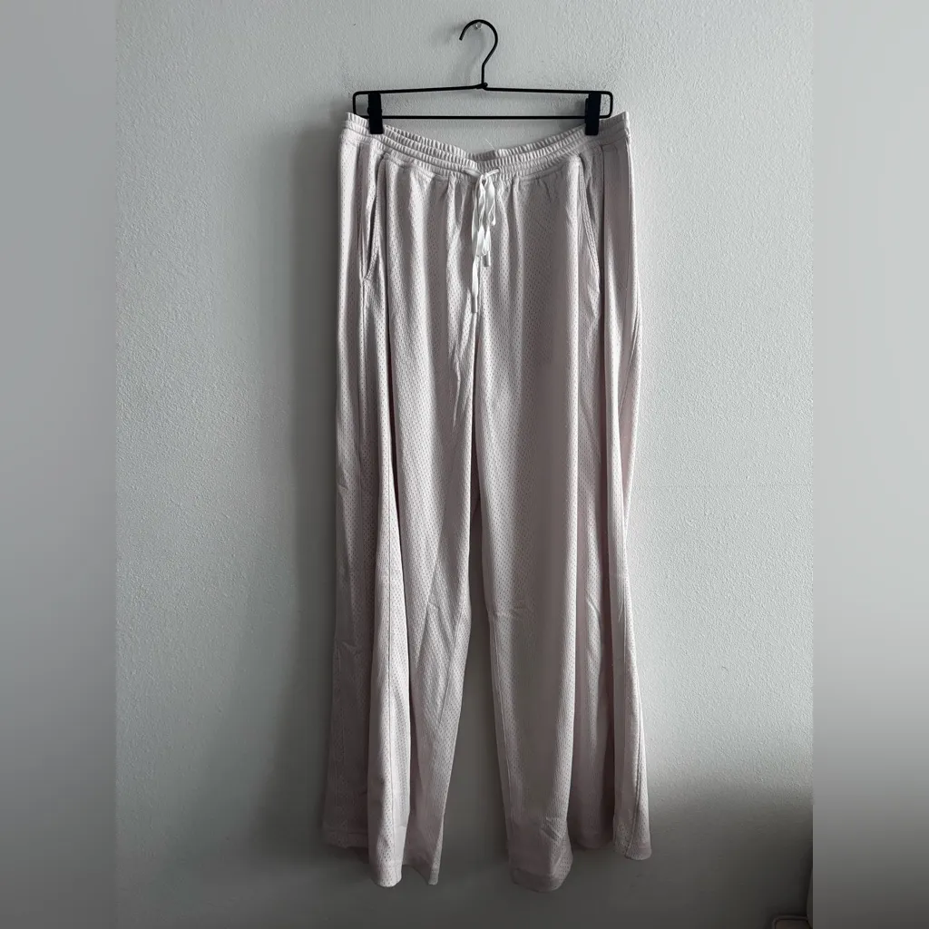 NWOT FP Movement Overtime Mesh Pants L Tofu White Size L - Image 3