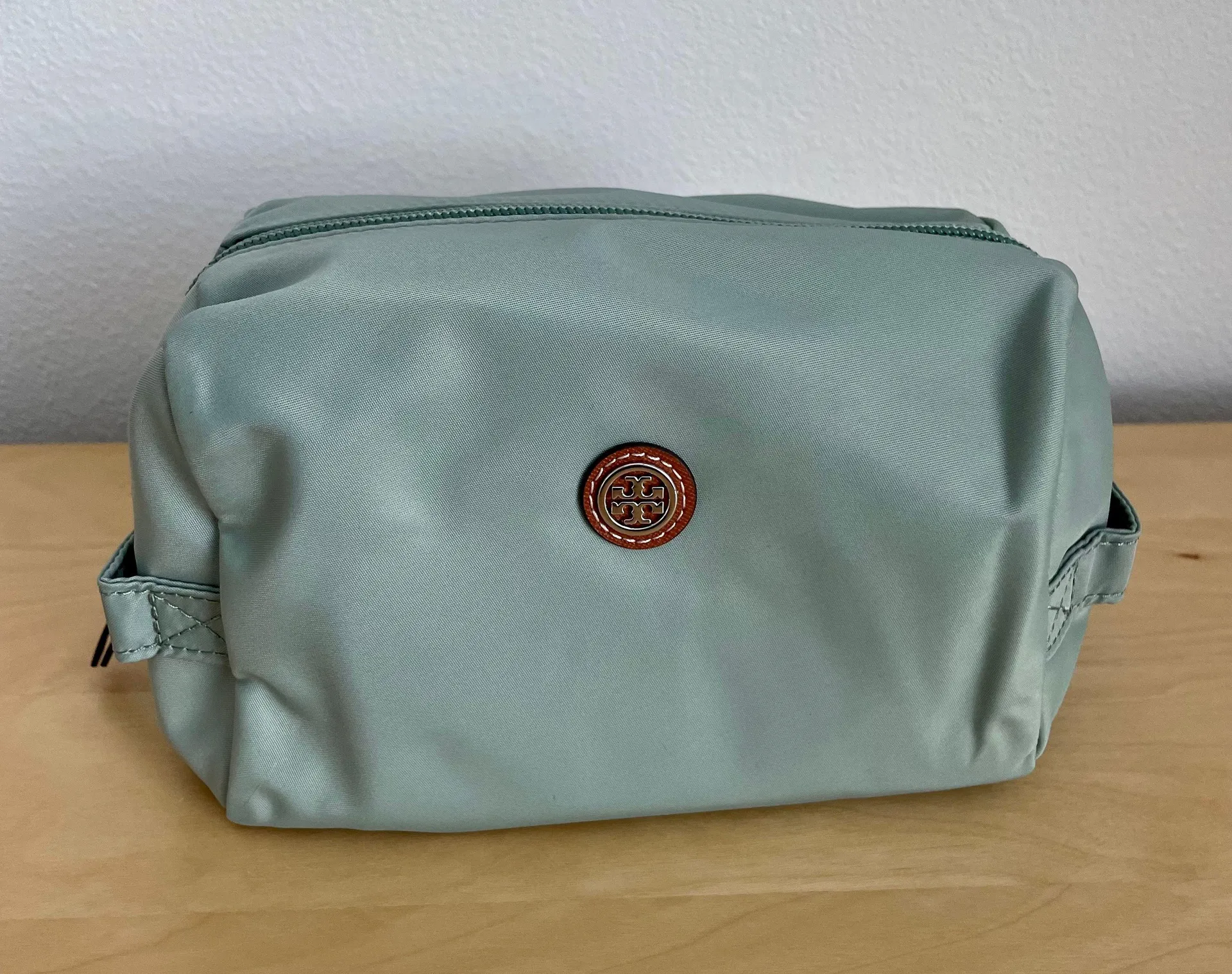 Tory Burch Virginia Large Cosmetic Case New - Image 2