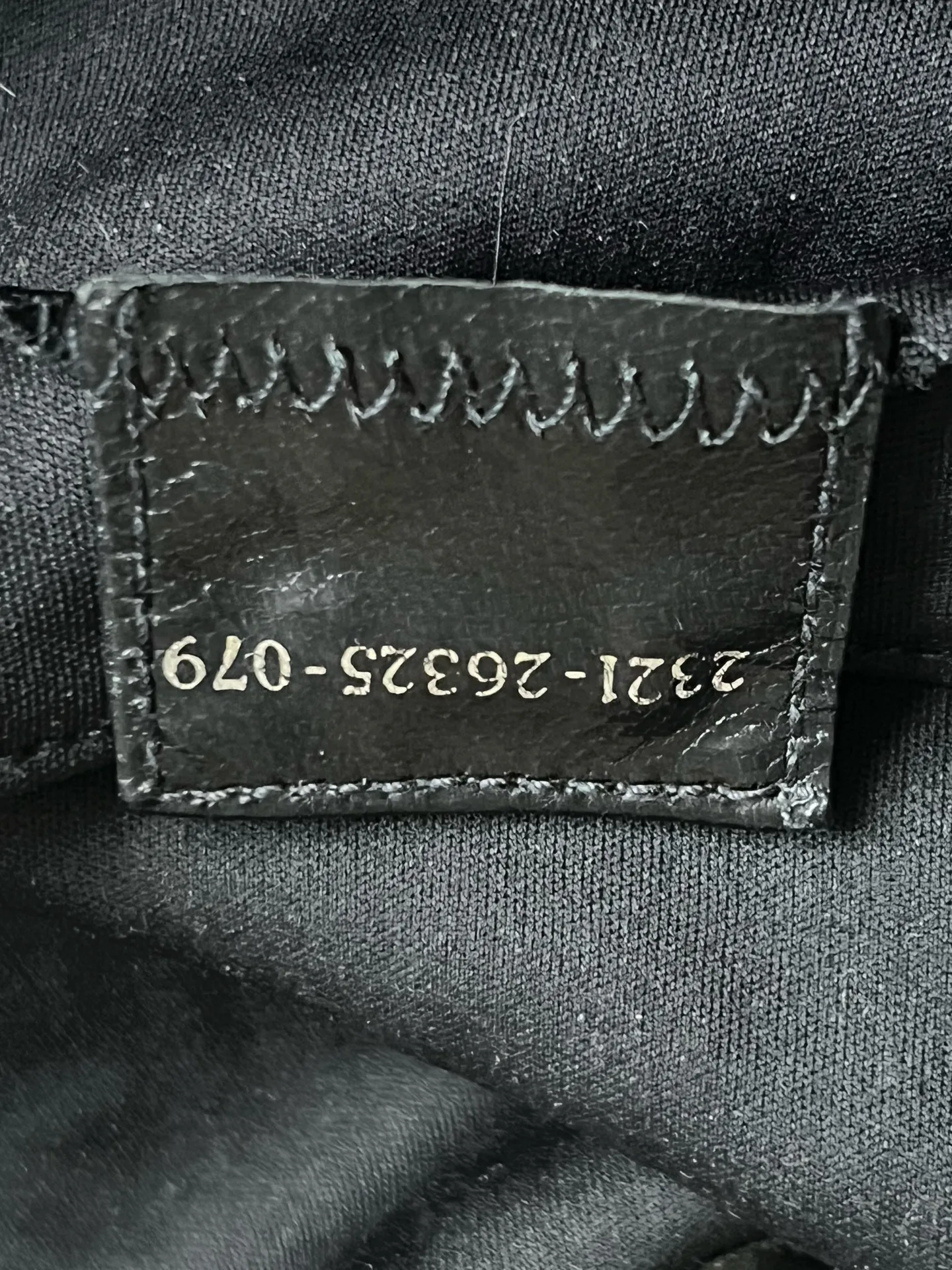 Fendi Vintage mamma baguette neoprene black shoulder bag - Image 13