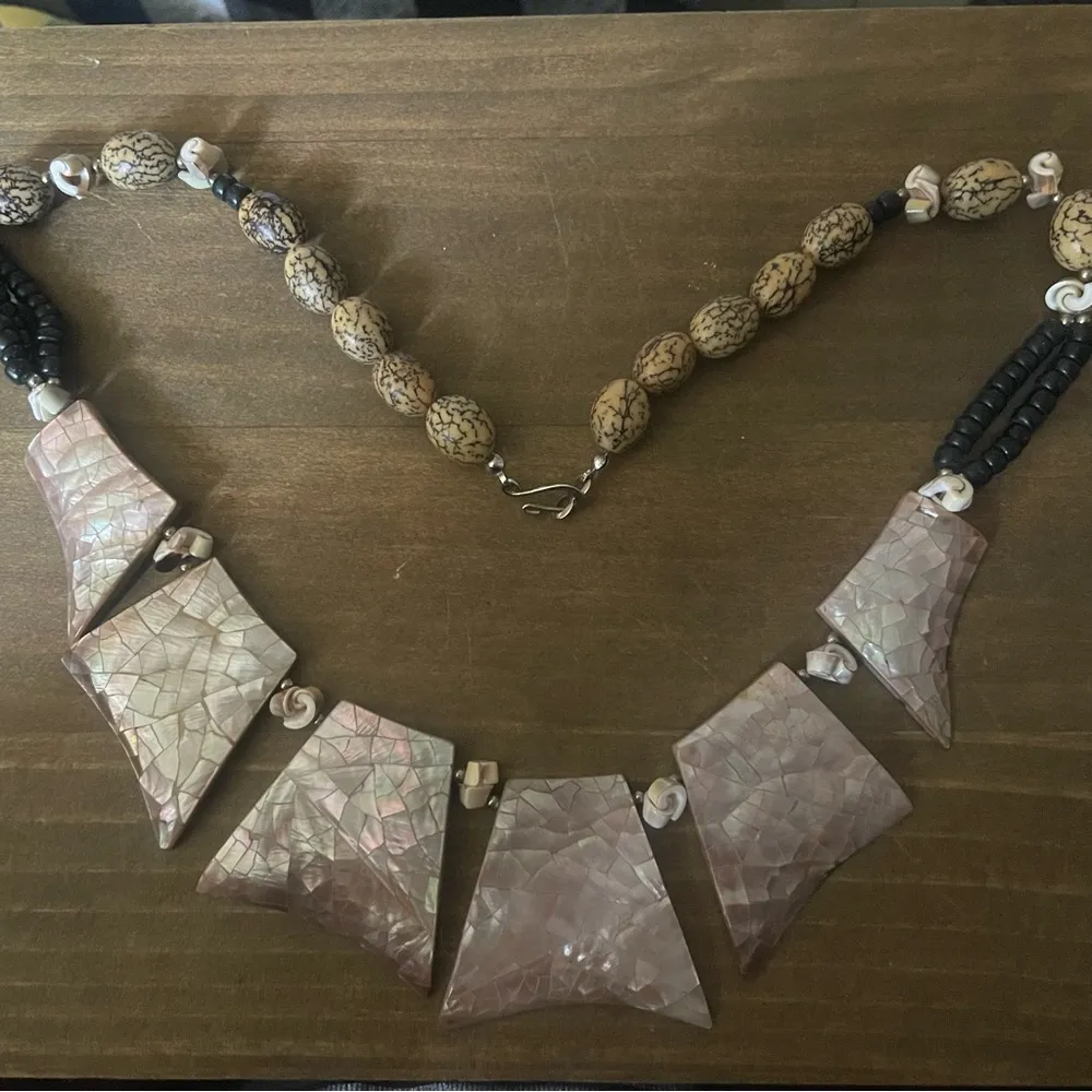 Vintage abalone shell cleopatra statement necklace - Image 5