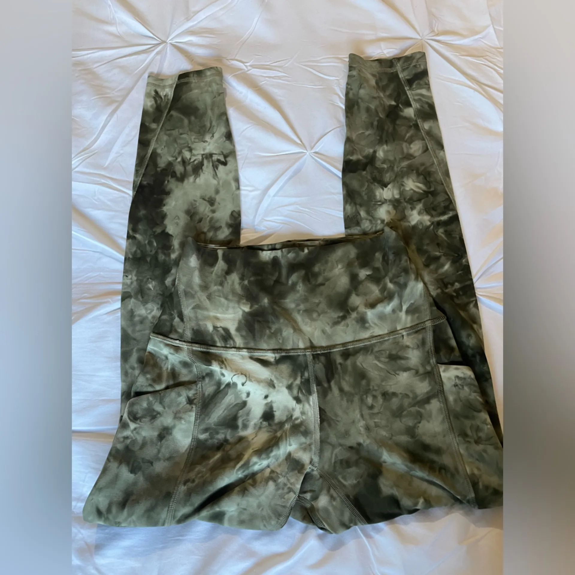 Lululemon diamond dye leggings - Image 6