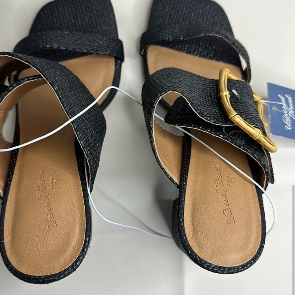 Universal Thread Black Block Heel Sandals with Gold Buckle - Image 6