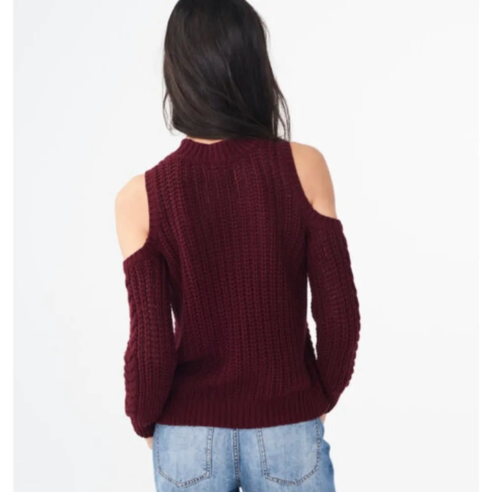 F21 maroon cold shoulder sweater - Image 3