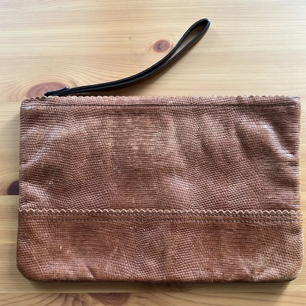 Banan Republic Clutch - Image 2