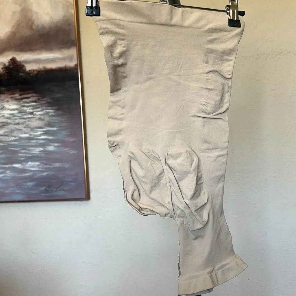 Skims Seamless Sculpt Solution Short Left Leg‎ Exposed Size XL NWOB - Image 6