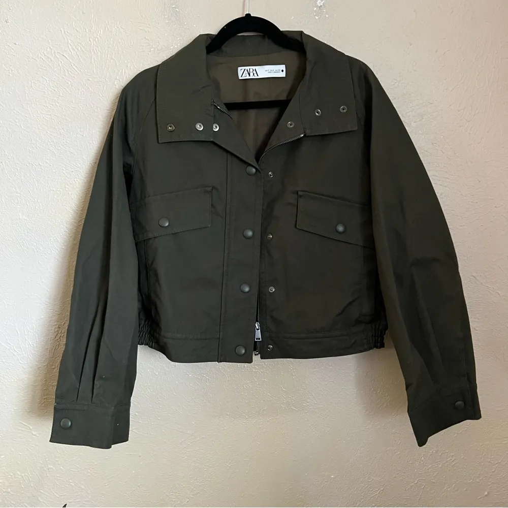 ZARA  Cropped Big Pocket Army Green Bomber Jacket Small - Image 2