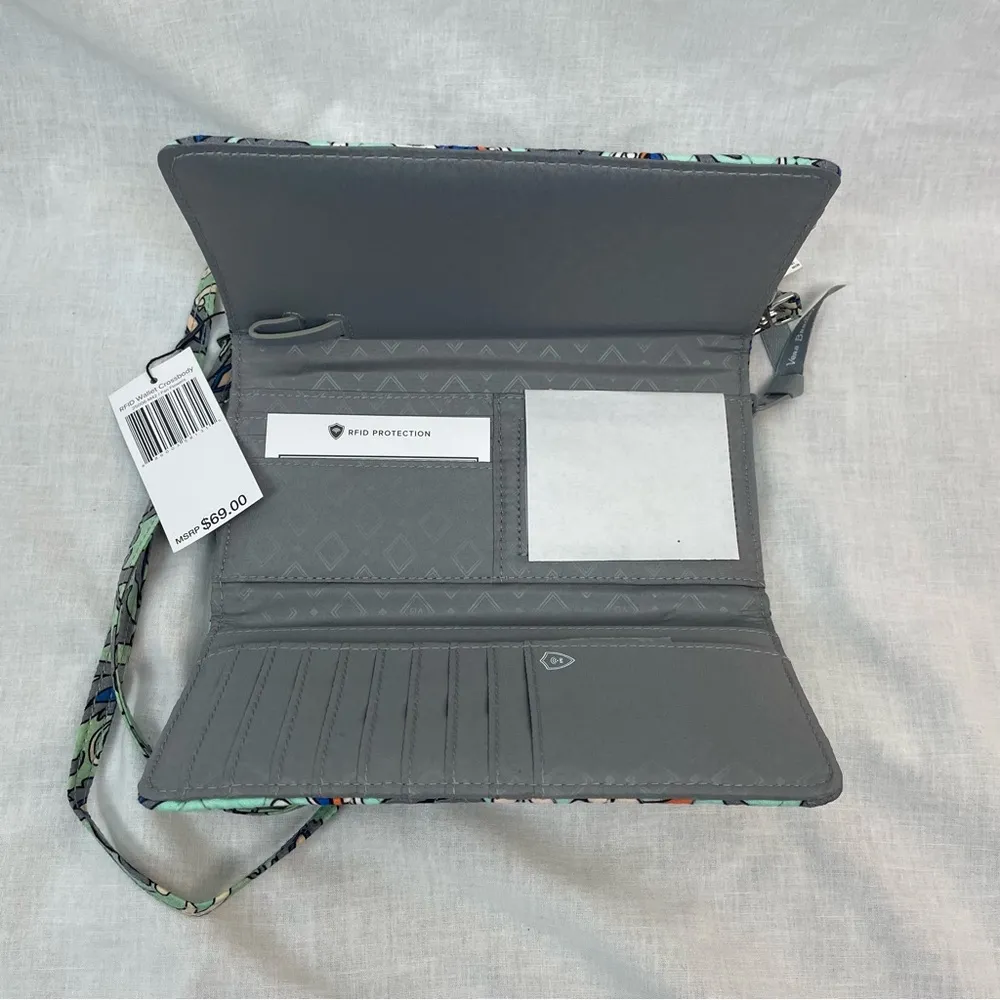 NWT Vera Bradley 3-in-One Crossbody Fan Flowers - Image 3