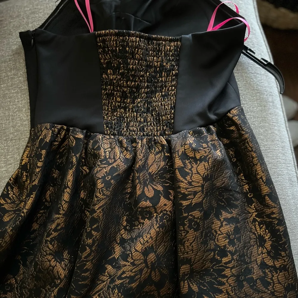 Betsy Johnson Cocktail Dress - Image 6