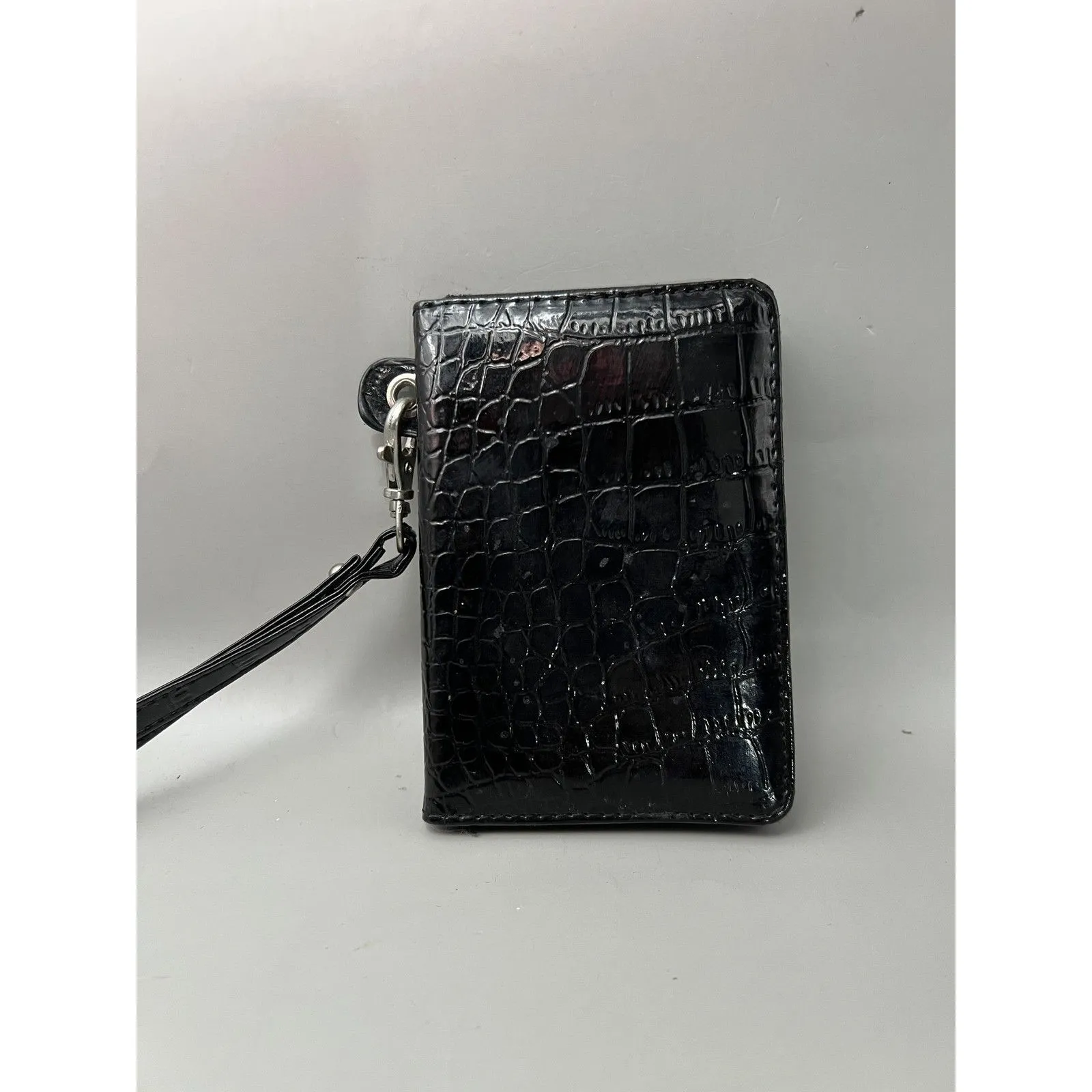 Crocodile Embossed Patent Wristlet Wallet Womens Black ID Window Card Slots - Image 3