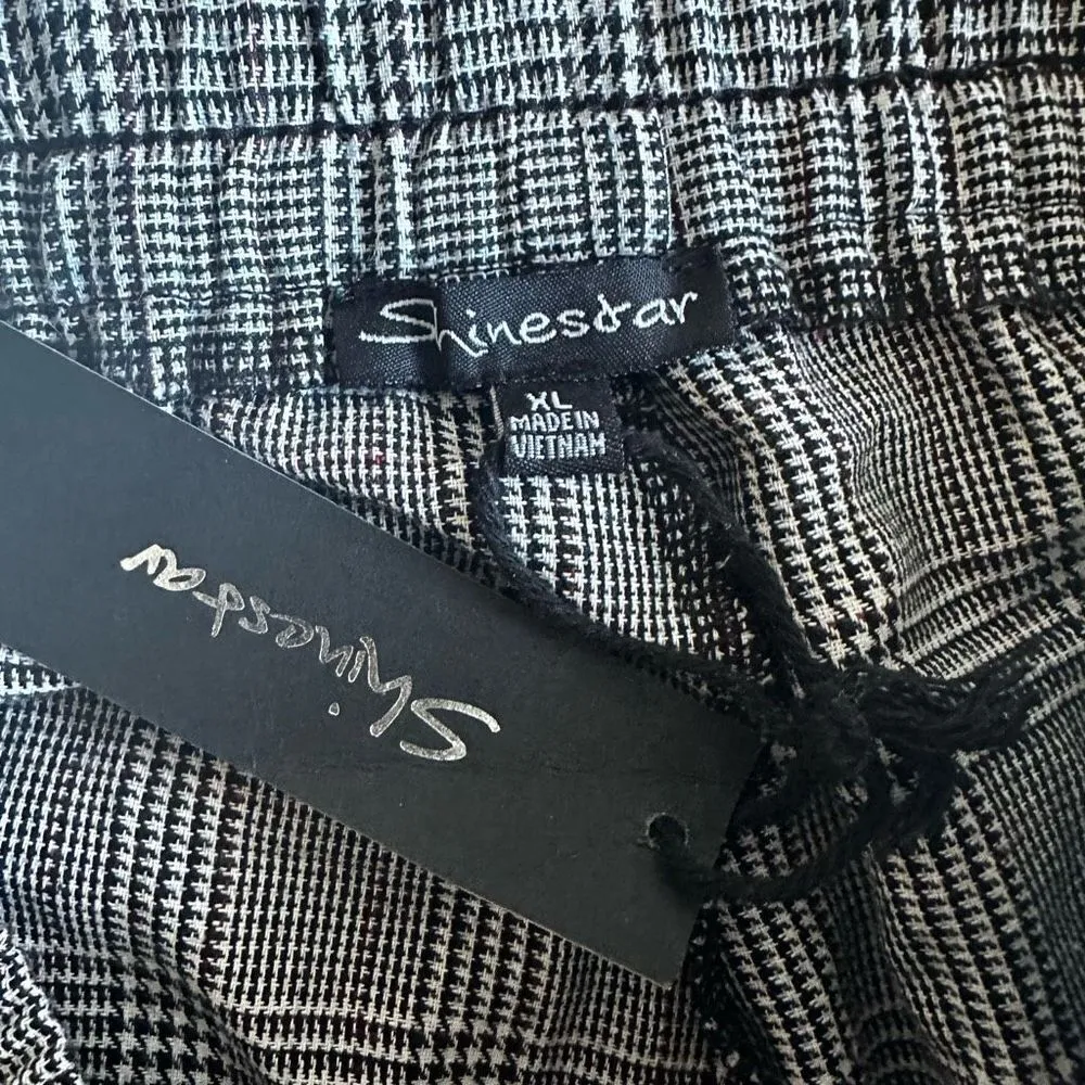 Shinestar Plaid Cropped Elastic Waist Pants - Image 4