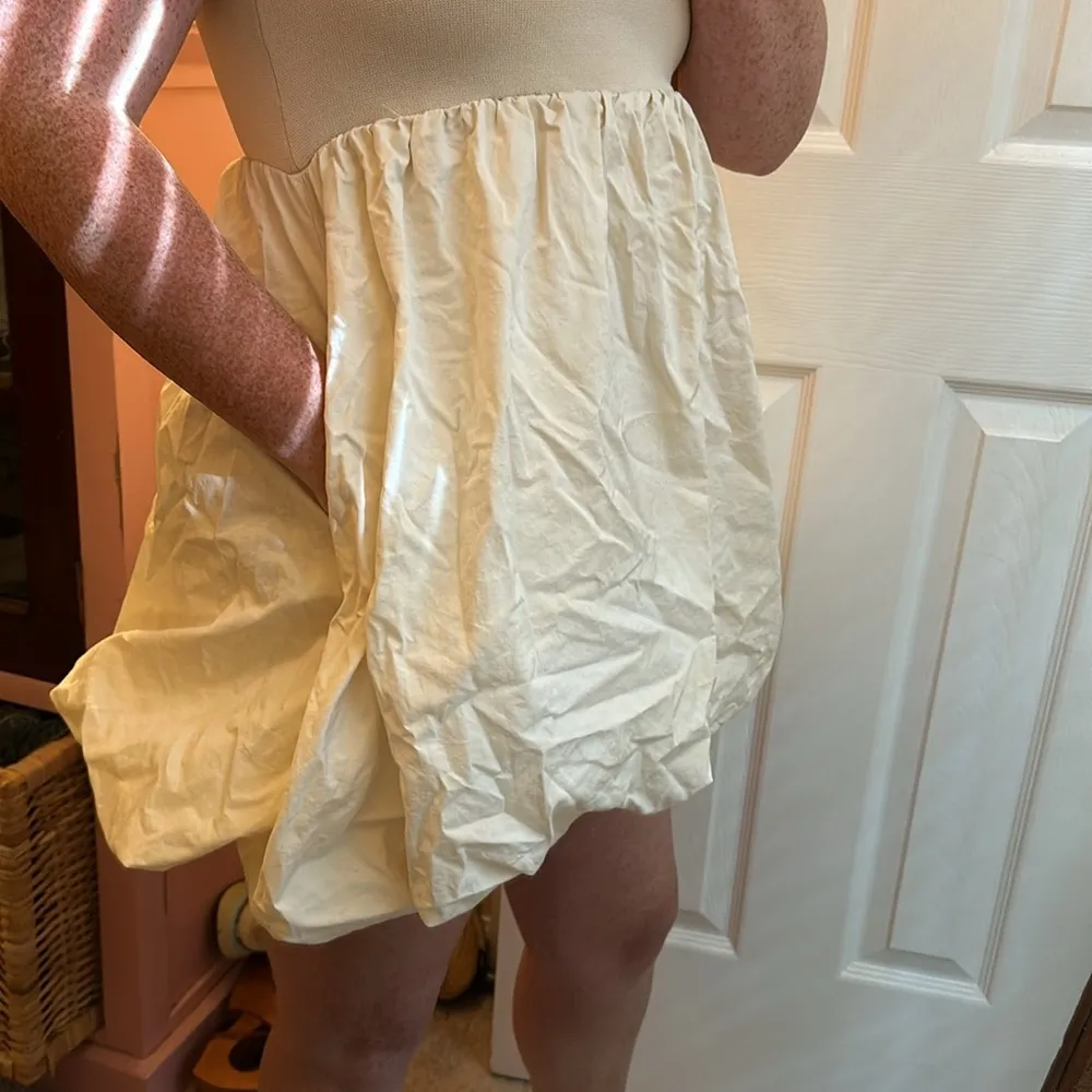 Bubble Hem Dress - Image 4