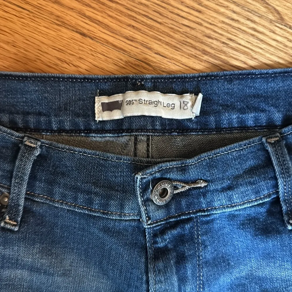 Women’s Levi Strauss 505 straight leg jeans - Image 2