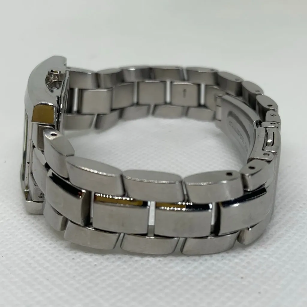 Kenneth Cole New York women date watch silver tone 23mm quartz 6.5” running - Image 4