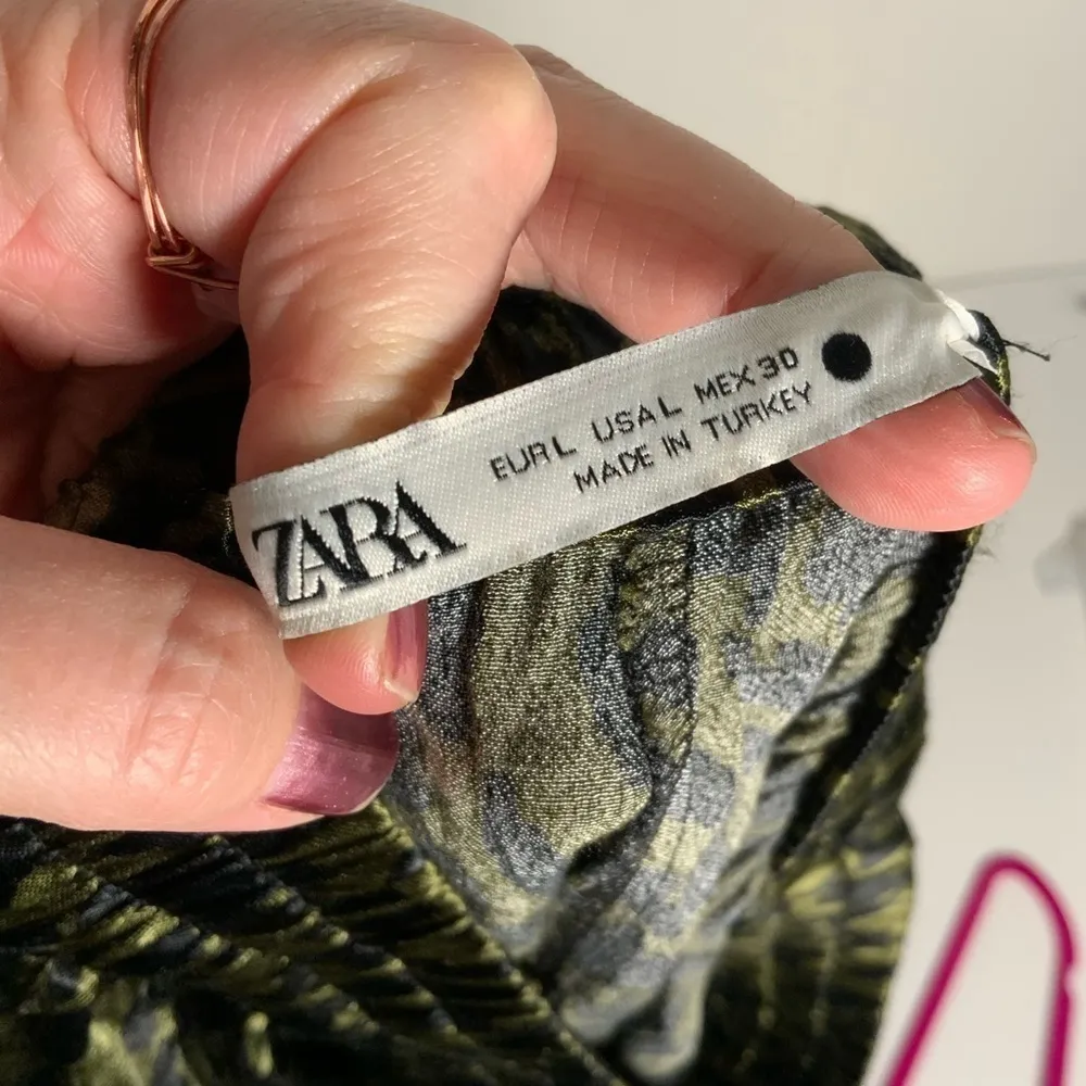 Zara‎ animal print satin shorts Large comfy lounge leopard cheetah - Image 3