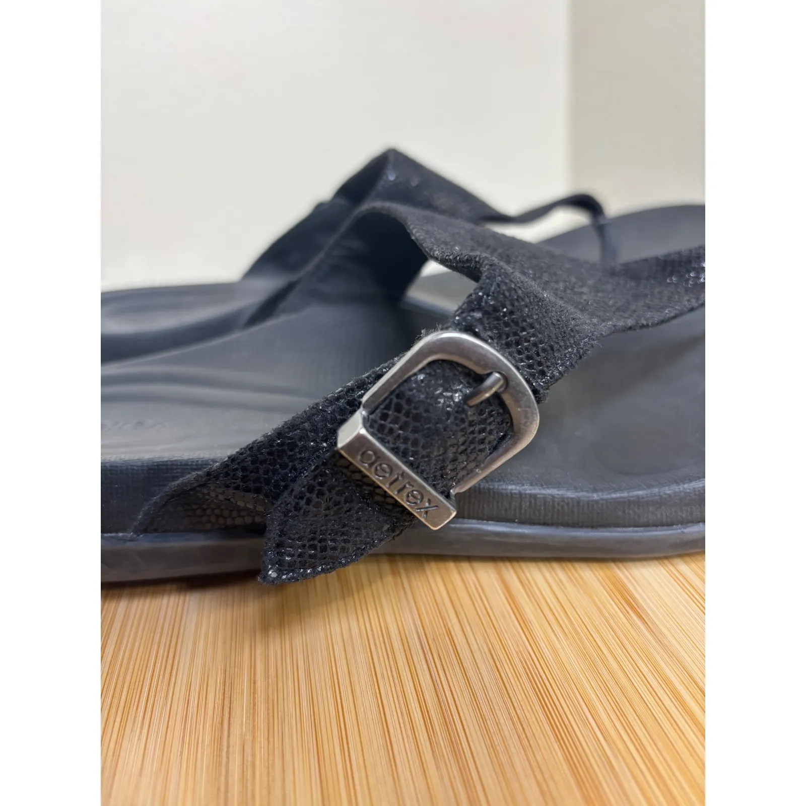 Aetrex‎ Women's 9-9.5 Rita Black Adjustable Flip Flops Thong Sandals - Image 2