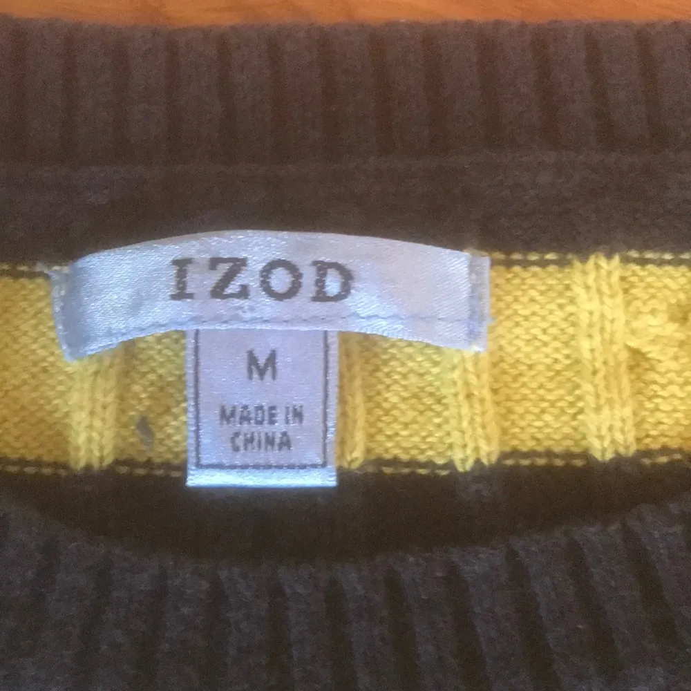 Izod cable design lime green & navy sweater sz M - Image 2