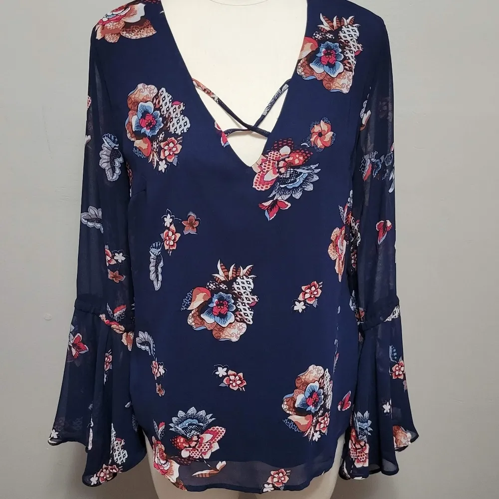 HeartSoul Blue Floral Criss Cross Bell Sleeve Chiffon Blouse Size Large - Image 2