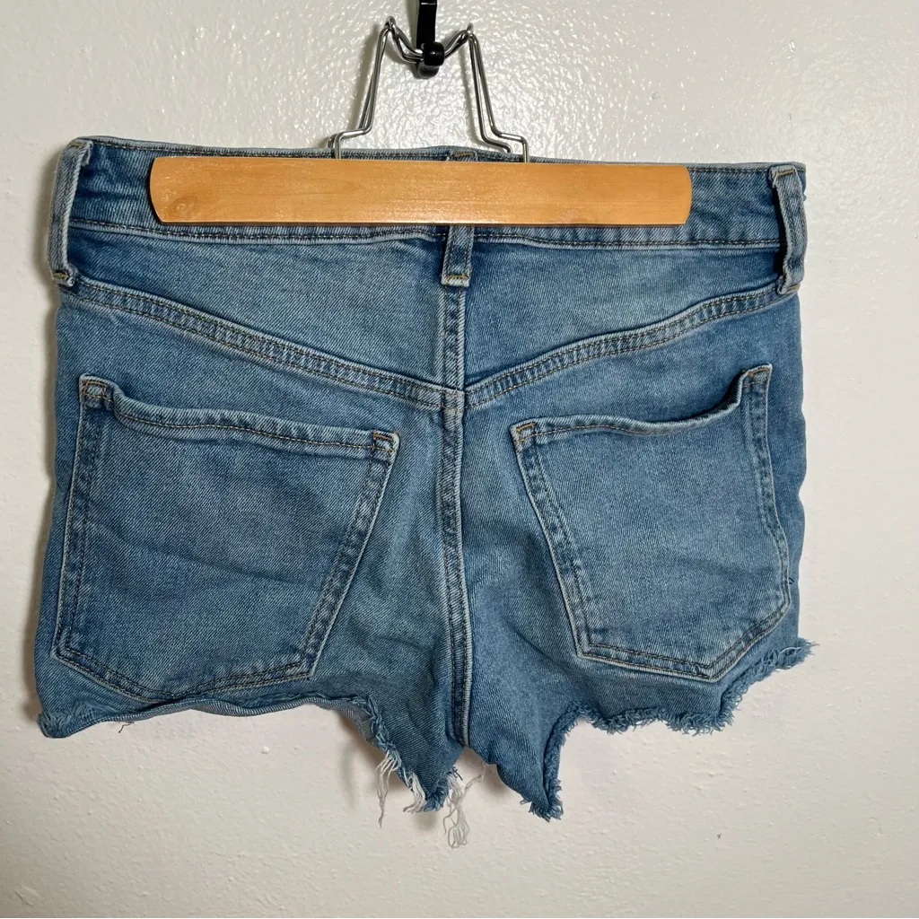 Old Navy High-Rise O.G. Loose Cut Off Shorts Medium Wash 2 - Image 5
