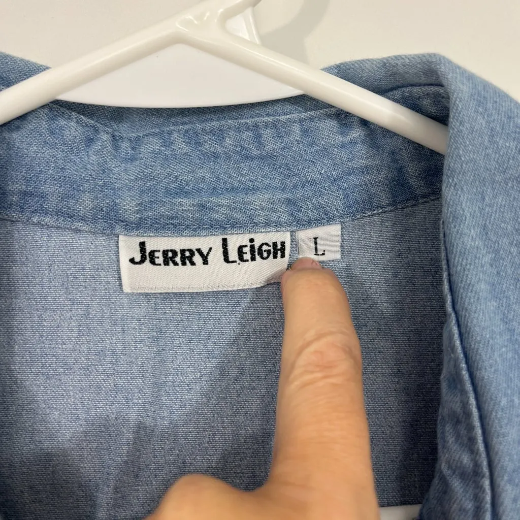 Vintage 90s Large Blue Looney Tunes Button Down Sleeveless Collared Vest - Image 2