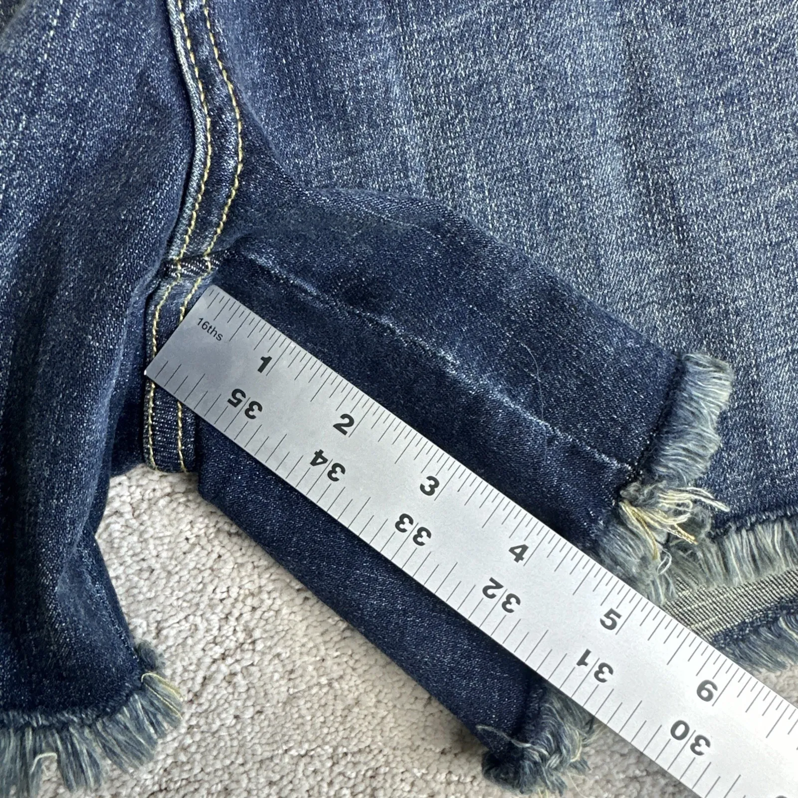 Women's NEW Judy‎ Blue 1XL High Rise Tummy Control Cut Off Denim Shorts - Image 4