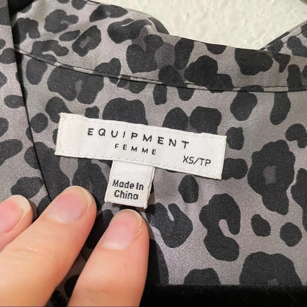 Equipment Black & Grey Silk Animal Print Balloon Sleeve Button Down Shirt XS - Image 2