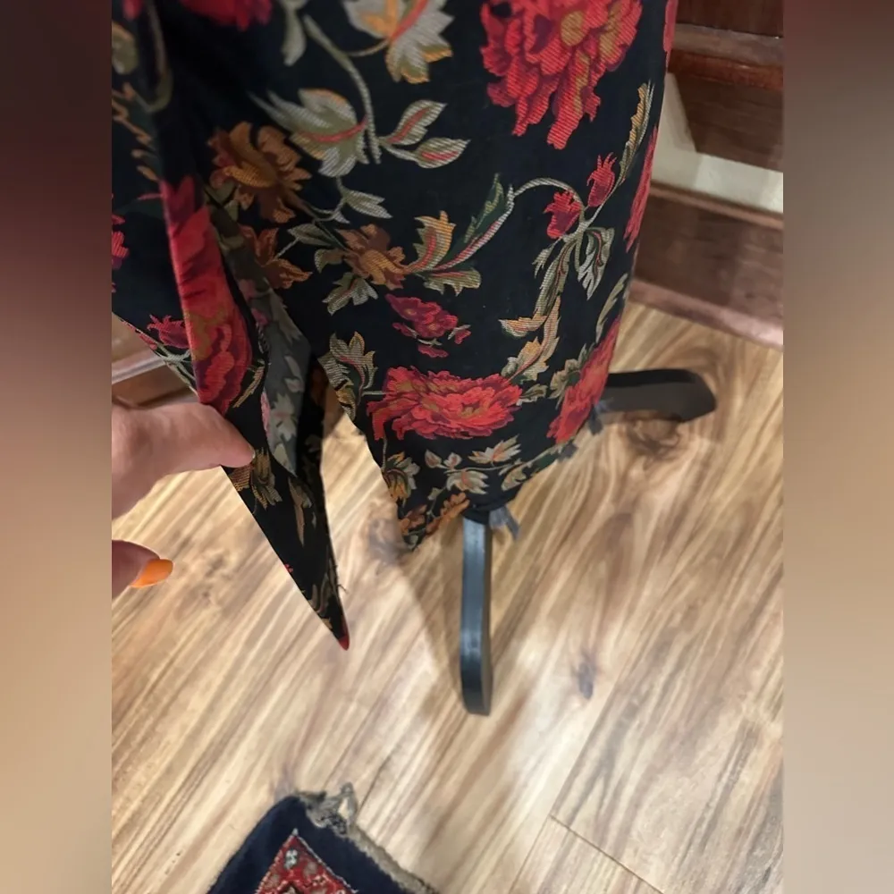 Briggs New York Black Red Floral Maxi Skirt Size 14 - Image 4
