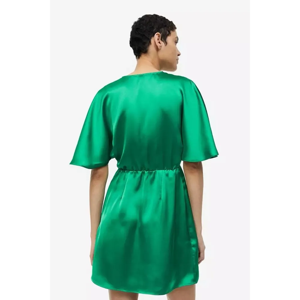 H&M Satin Wrap Dress Small NWT - Image 4