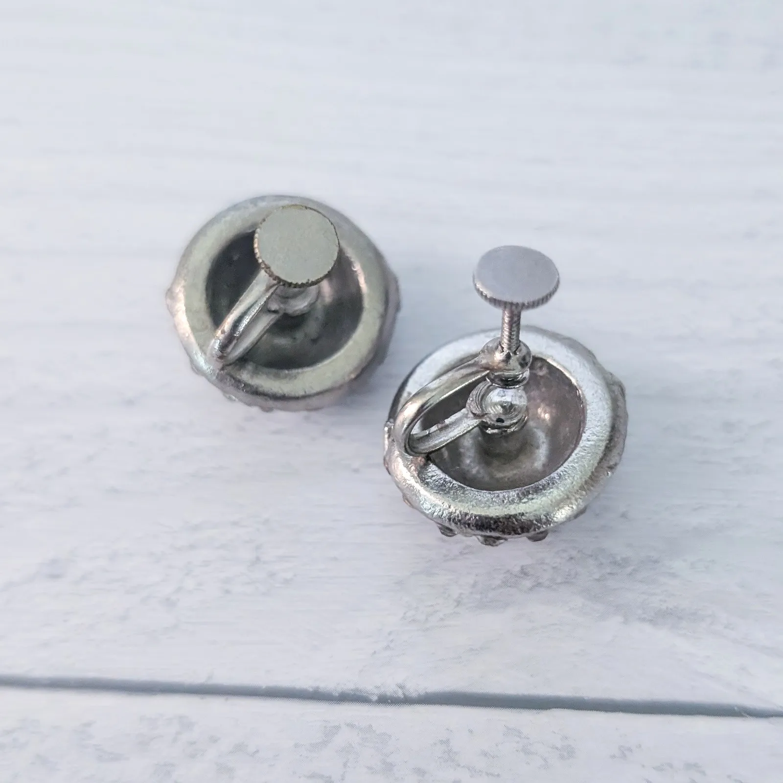 Vintage Screw On Earrings Clear Gem Circle - Image 8