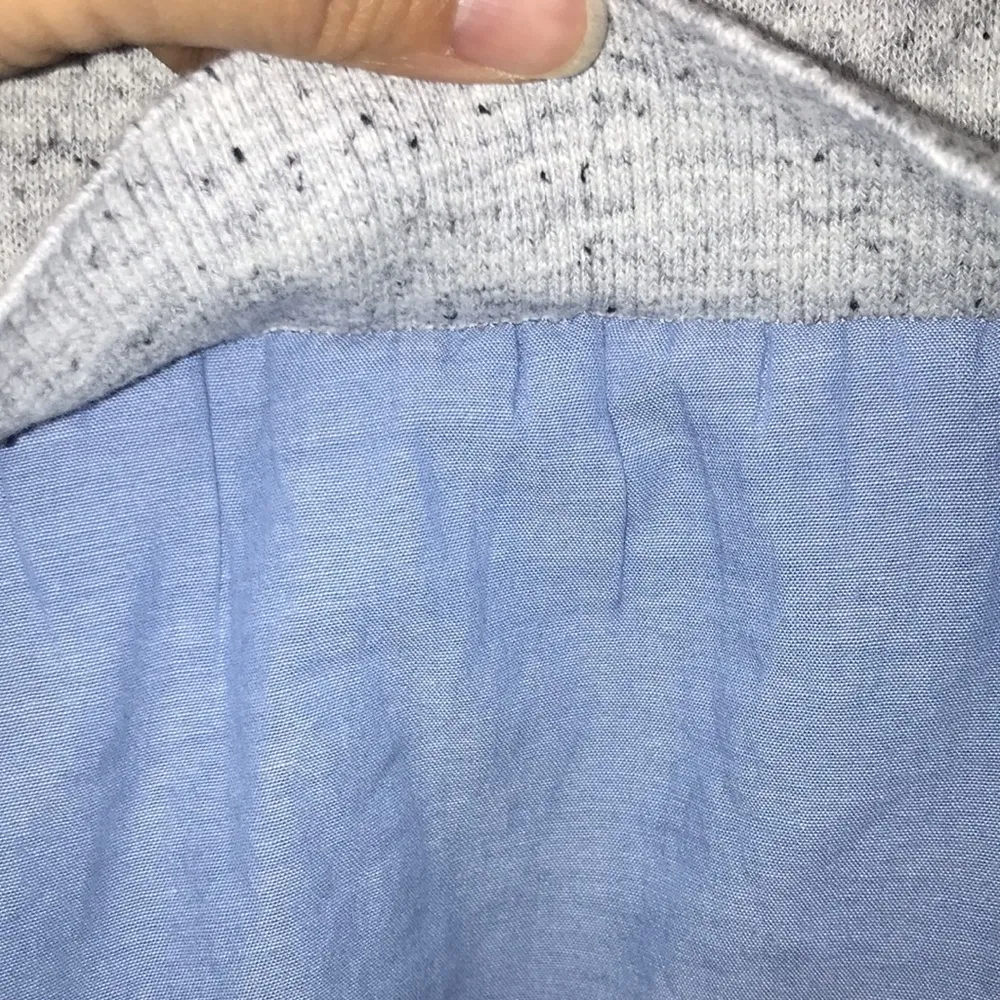 LOFT Petites Women’s Gray Speckled Sweater Over Blue Button-Up Long Sleeve Shirt - Image 4