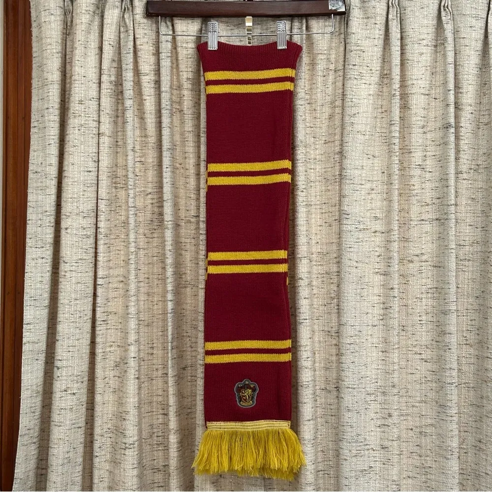 Harry Potter Gryffindor Scarf - Image 7