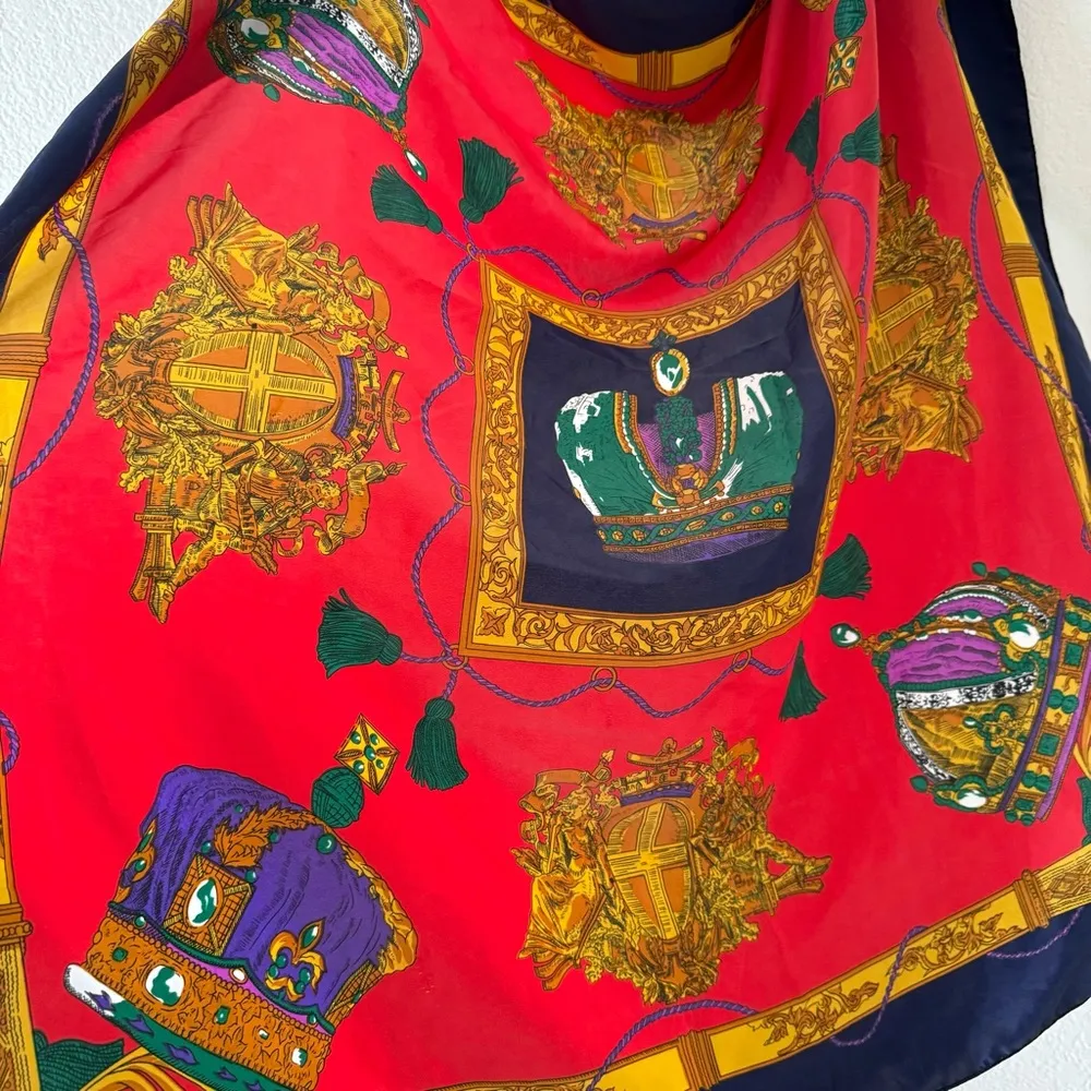 Scarf Royal Crest Crown Scarf - Image 2