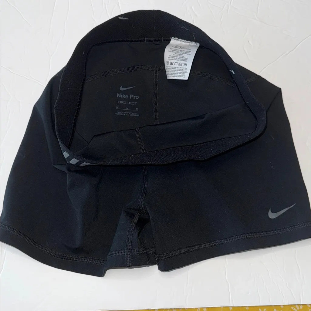 Nike  Pro Women's Athletic Black Shorts spandex M medium dri fit - Image 4