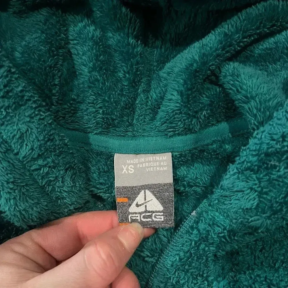 Nike ACG Green Sherpa 1/4 Zip Up Hoodie‎ Size Small - Image 2