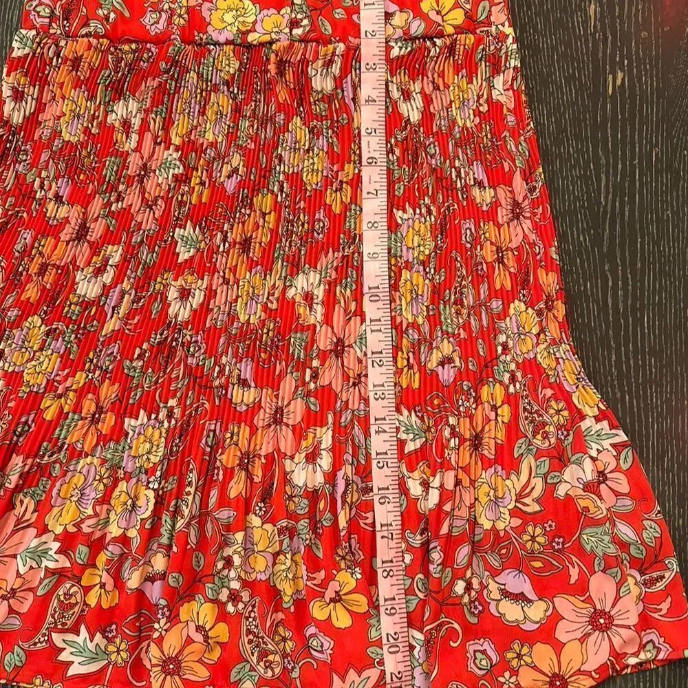 Status by Chenault Women's XL Red Floral Pleated Short Mini Skirt - Image 7