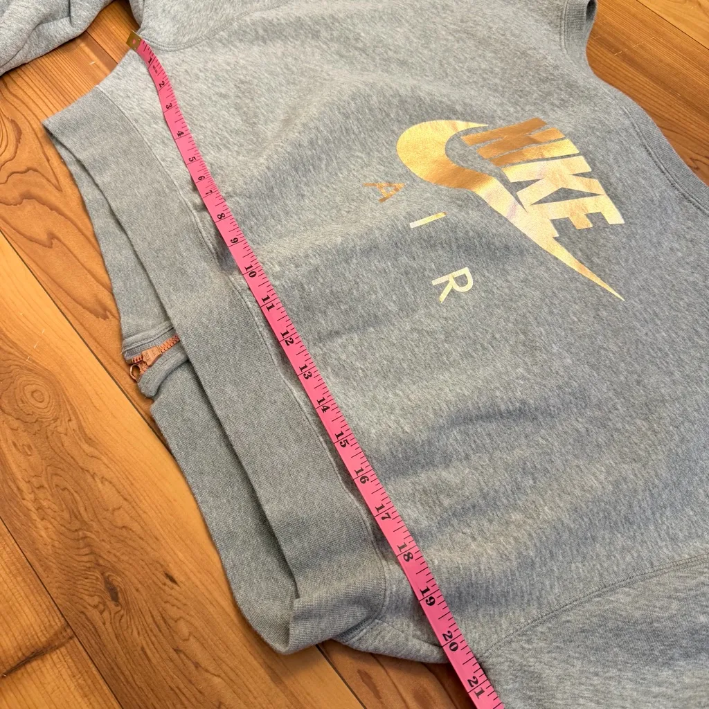 Nike Air Women’s Gray Rally Crew Cropped Sweatshirt Rose Gold Logo Zipper Back M - Image 3