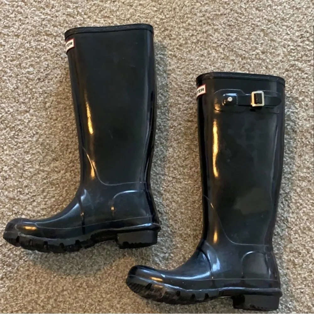 Hunter Black Winter Rain Boots High Shine Waterproof - Image 3