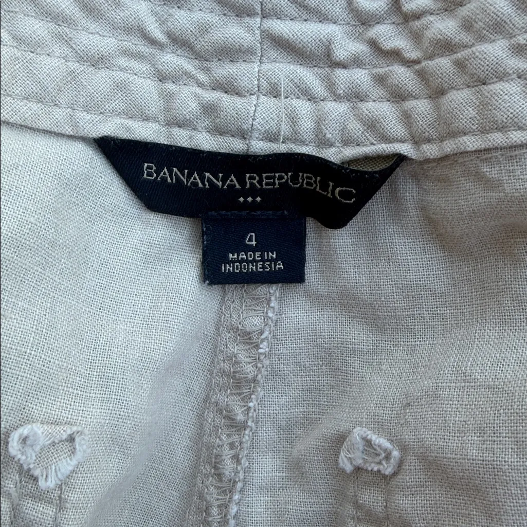 Banana Republic Beige Shorts Linen Blend size 4 - Image 4