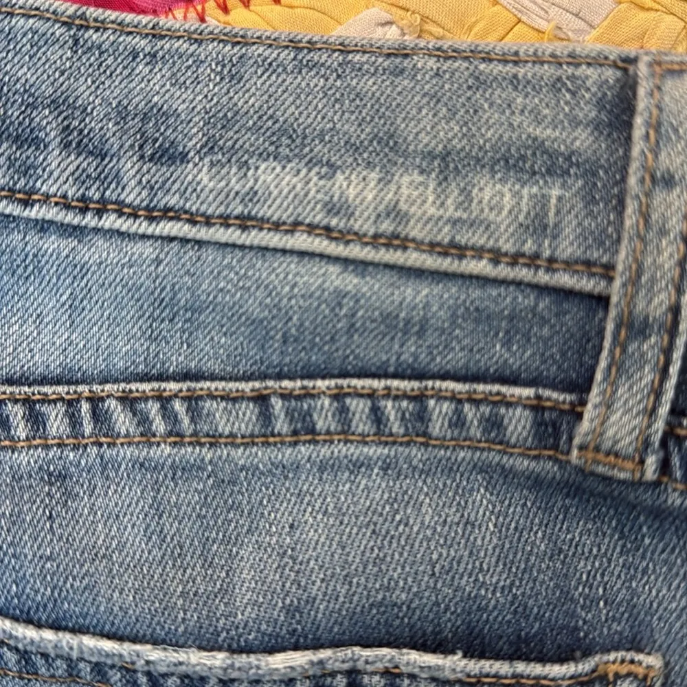 Current Elliott Distressed Paint Splatter Low Rise Zip Fly Skinny Jeans - Image 5