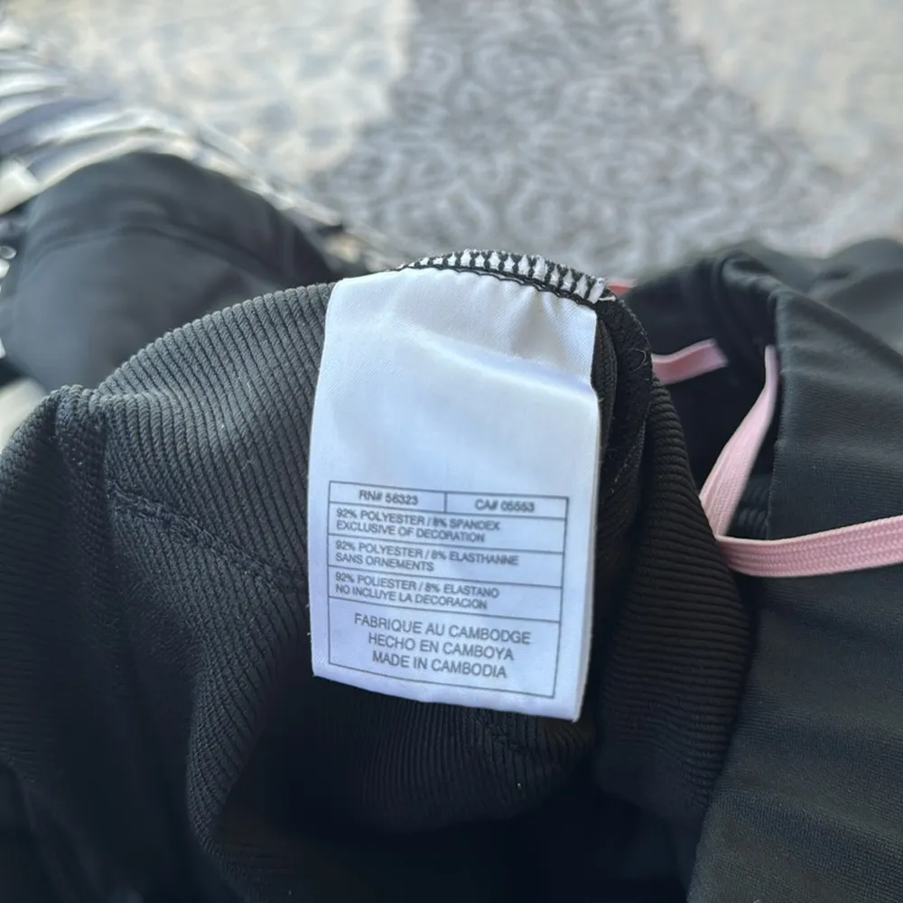 Nike Fit Dry Cargo Shorts Capris Black Pink XS - Image 10