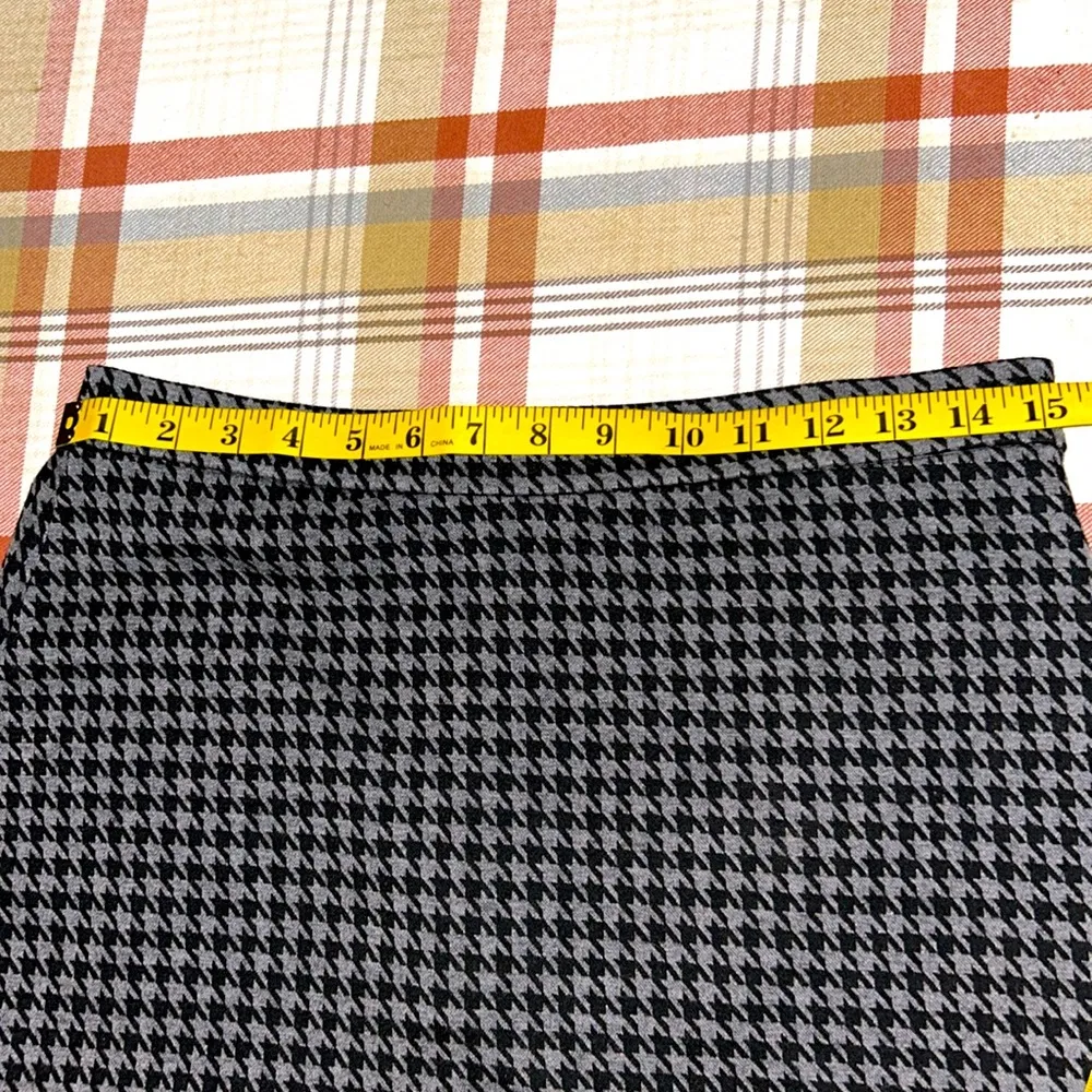 Banana Republic Houndstooth Fluted Mini Skirt - Image 8