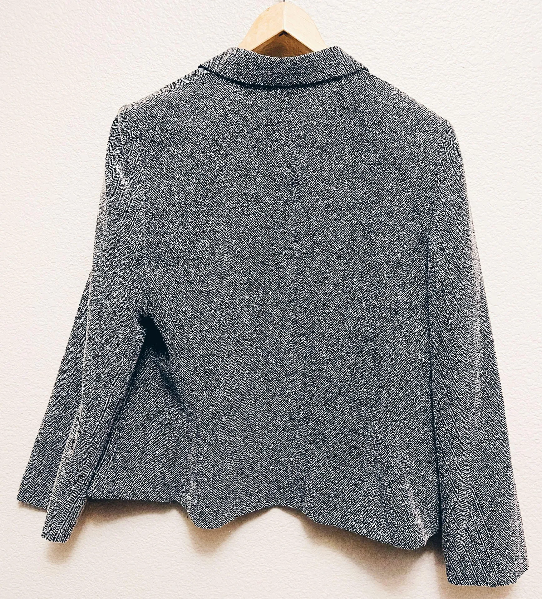 Jones studios separates black and white blazer - Image 3