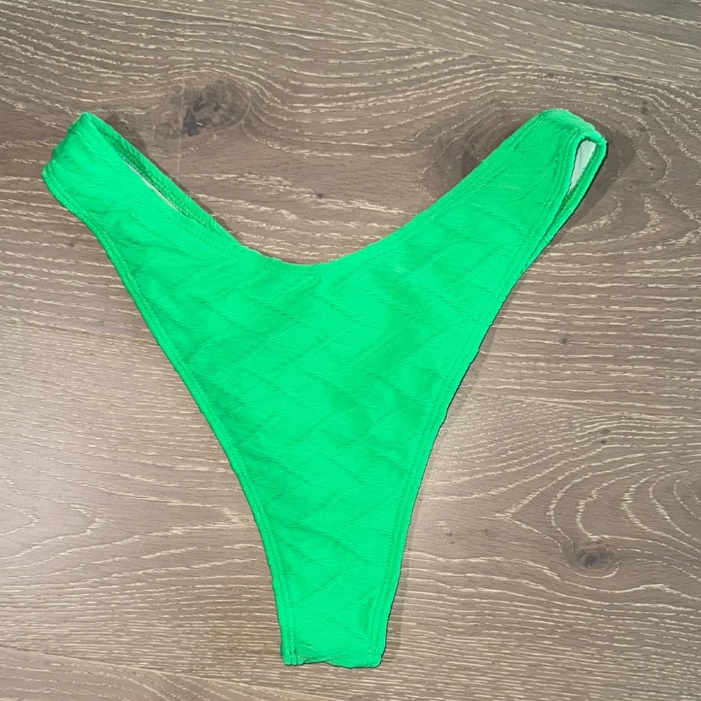 SHEIN Green Bandeau Bikini Set size S - Image 6