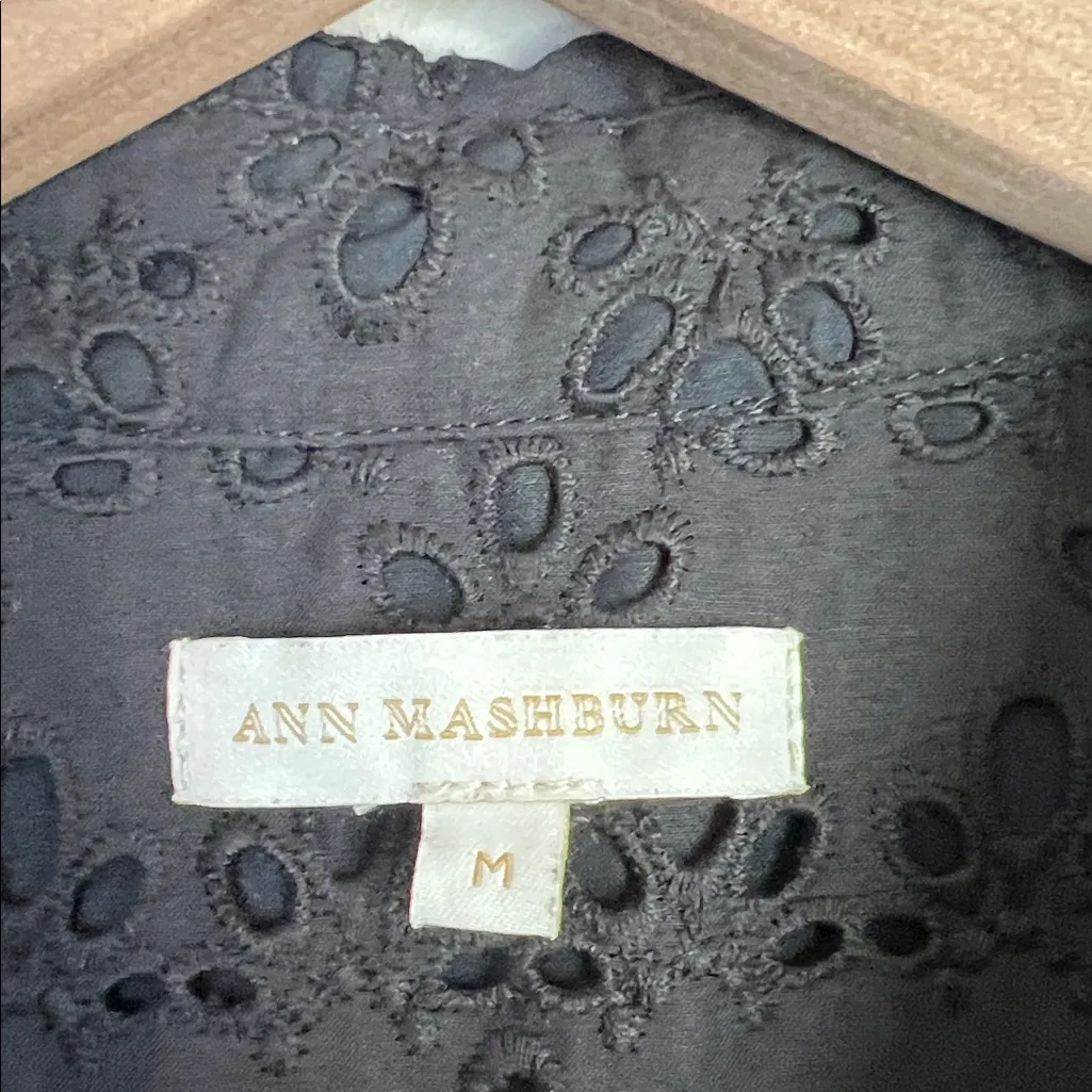 Ann Mashburn Geraldine Eyelet Popover Blouse Balloon Sleeves Sz Medium - Image 3