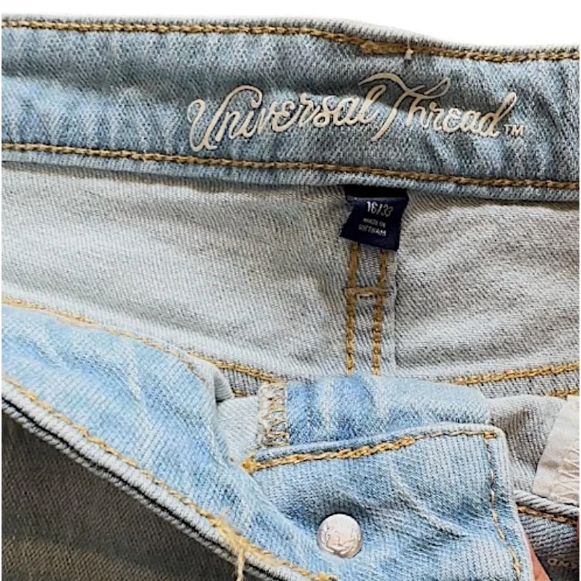 Universal Thread Denim Light Wash Blue Boyfriend Relaxed Raw Hem Casual Size 16 - Image 4