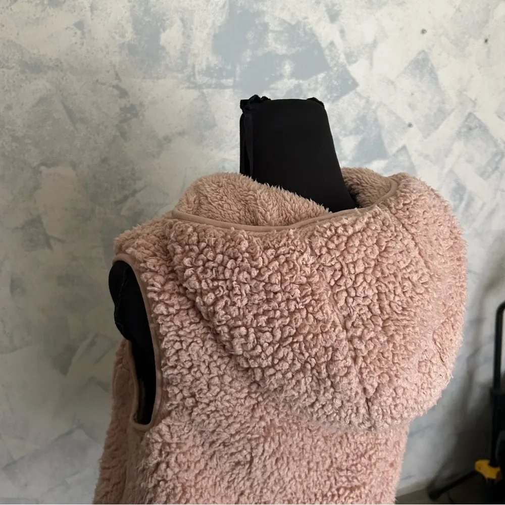 Weatherproof Vintage Ladies' Comfy Teddy Bear Vest Blushing Pink Size S - Image 5