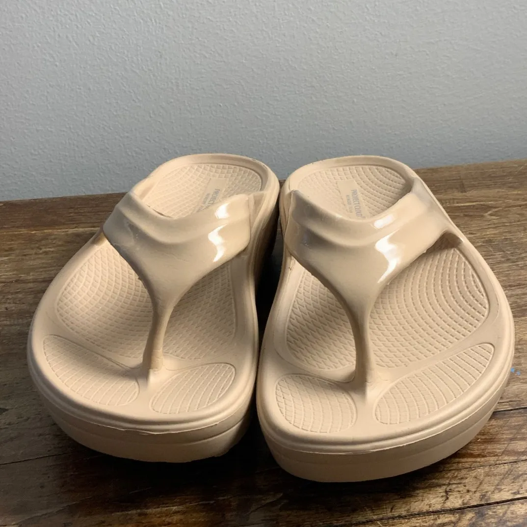 Project Cloud Memory Foam Sandals size 7 - Image 2